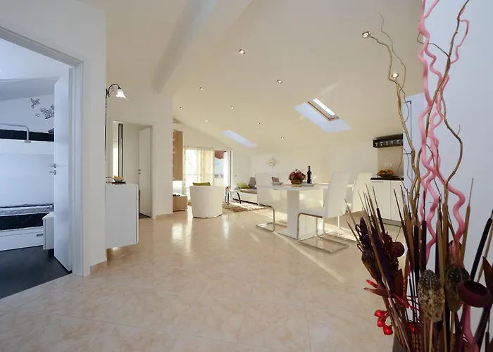 Apartment Marinko, No 1 *