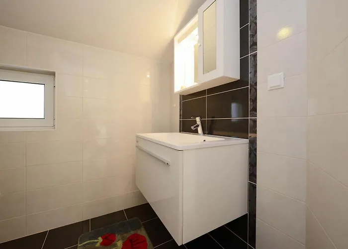 Appartement Marinko, No 1 *